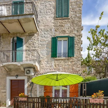 Nice Apartment In Zonza With Kitchenette Extérieur photo