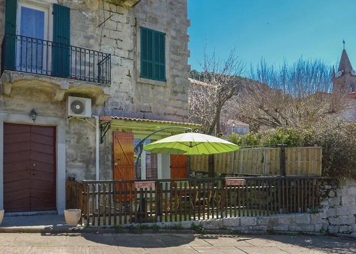 Nice Apartment In Zonza With Kitchenette