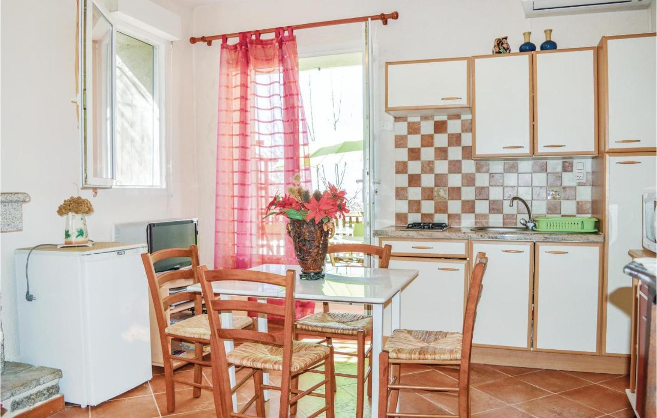 Appartement In With Kitchenette